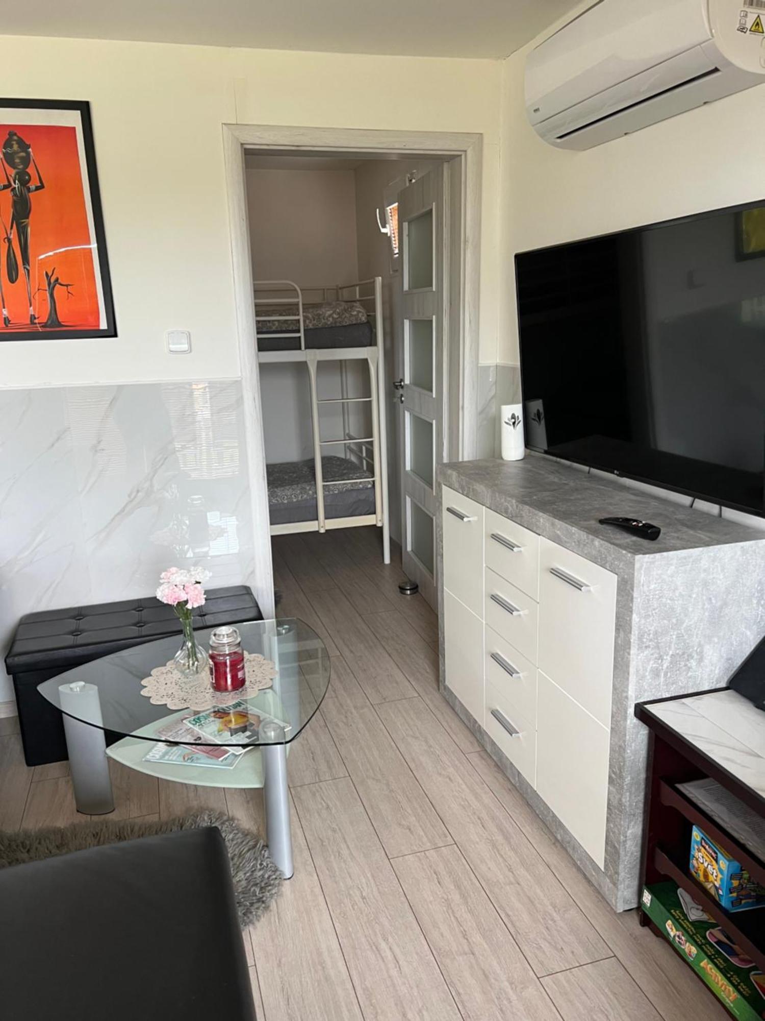 Johnys Apartment Острава Екстериор снимка